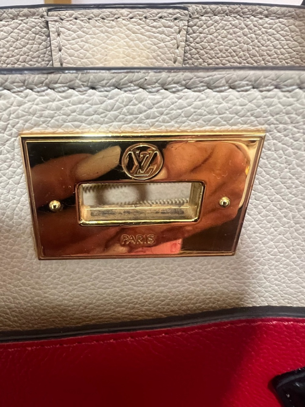 Louis Vuitton On My Side MM Bag brand New dustbag only never used ❤️🤎price final - Picture 8 of 16